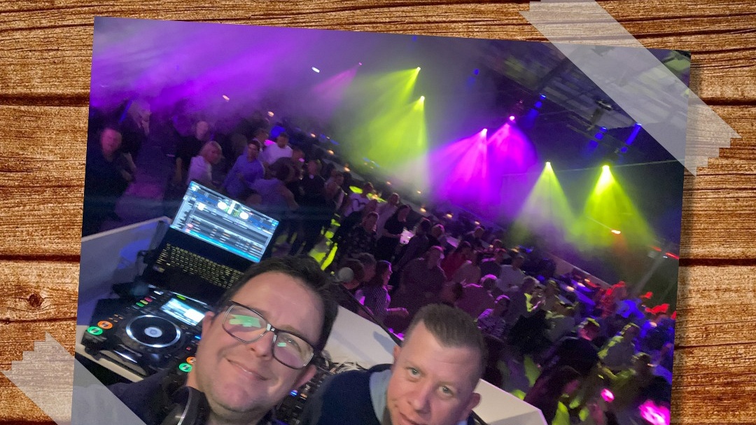 Het DJ -Team van de veldrit in Loenhout!